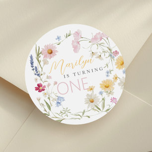Sticker Rond Petite fille Fleur sauvage qui devient un annivers