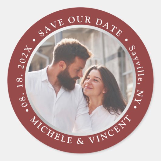 Sticker Rond Photo Argent Rouge Moderne Enregistrer La Date (Devant)