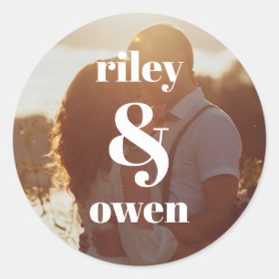 Sticker Rond Photo de couple de mariage avec monogramme moderne