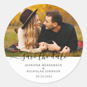 Sticker Rond Photo de fiançailles moderne pour annoncer la date
