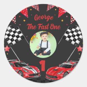Sticker Rond Photo de voiture de course rouge et noire rapide p