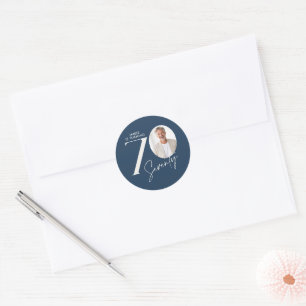 Sticker Rond Photo minimale pour les 70 ans, un jalon moderne