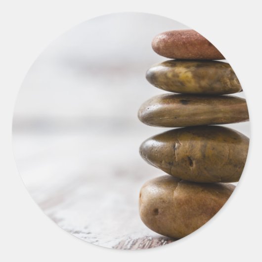 Sticker Rond Pile de pierres de couleur foncée sur l'arrière -  (Devant)