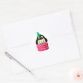 Sticker Rond Pingouin Anniversaire Avec Gâteau (Enveloppe)