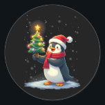 Sticker Rond Pingouin mignon arbre de Noël Pyjama Filles Garçon<br><div class="desc">Pingouin mignon arbre de Noël Pyjama Filles Garçons Fantastiques Noël</div>