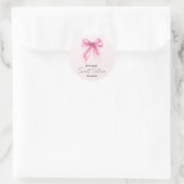 Sticker Rond Pink Bow Coquette Script Sweet 16 Party Blush (Sac)