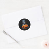 Sticker Rond Pitbull Halloween - Holding Jack-o'-lantern (Enveloppe)