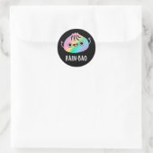 Sticker Rond Pluie-bao Funny Arc-en-ciel Dimsum Bao Pun Dark BG (Sac)