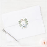 Sticker Rond Poignets de feuilles traditionnels avec poule | Ma<br><div class="desc">L'élégante crête monogramme aquarelle donne à cet autocollant d'invitation un look magnifique et intemporel que toute mariée sophistiquée aimera. Personnalisez cet autocollant avec vos initiales à l'intérieur de la crête en haut. Les couleurs comprennent, bleu clair, vert, jaune doré et bronzé. Si vous avez des questions ou avez besoin d'aide...</div>