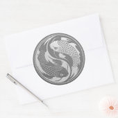 Sticker Rond Poisson Yin Yang Koi avec effet acier inoxydable (Enveloppe)