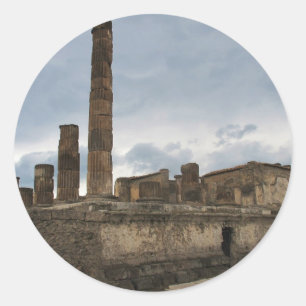 Sticker Rond Pompeii - les colonnes restantes du temple antique