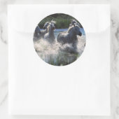 Sticker Rond Ponies de Chintoteague traversant la Manche (Sac)