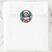 Sticker Rond Portrait De Chien Lhasa Apso Avec Fleurs (Sac)