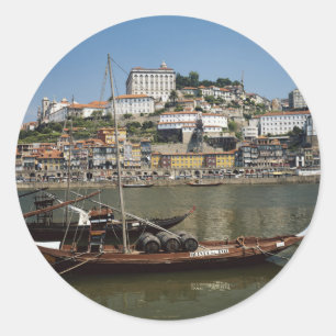 Sticker Rond Portugal, Porto, Bateau avec tonneaux de vin