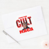 Sticker Rond Priez pour Cult MAGA (Enveloppe)