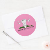 Sticker Rond Pro-Choice Ne marchez pas sur mon utérus (Enveloppe)