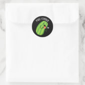 Sticker Rond Puke-cumber Funny Concomber Pun Dark BG (Sac)