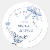 Sticker Rond Quelque Chose de Bleu Fleurs Ruban Arche Fête de M (Devant)