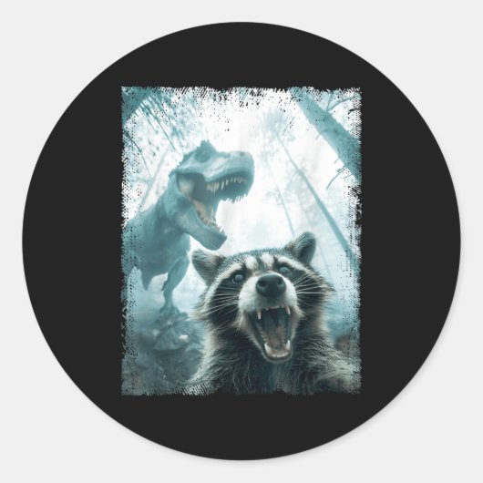 Sticker Rond Raccoon Selfie With Tyrannosaurus T Rex Adventure  (Devant)