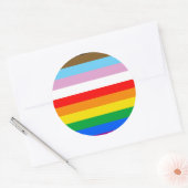Sticker Rond Rayures du drapeau de progrès LGBTQ+ (Enveloppe)