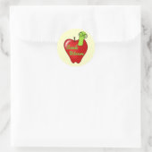 Sticker Rond Red Apple Book Worm Tshirts et cadeaux (Sac)