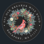 Sticker Rond Red Cardinal Wreath Christmas Return Adresse Label<br><div class="desc">Ajoutez une touche spéciale à vos enveloppes d'hiver ou de Noël. Conçu pour être coordonné avec la collection Elegant Christmas Wreath et Cardinal. Un cardinal rouge est niché dans une couronne de pin traditionnelle ornée de baies, de pinecones et de fleurs. Votre adresse est écrite au-dessus et au-dessous du bouquet...</div>