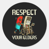 Sticker Rond Respect Your Elders Gaming Clic  (Devant)