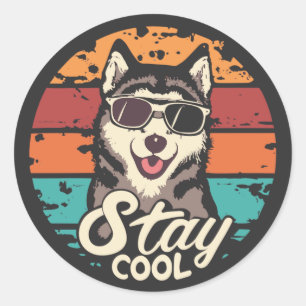 Sticker Rond Restez Cool avec Majestic Husky Dog