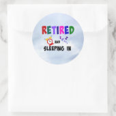 Sticker Rond Retraité et dormant dedans (Sac)