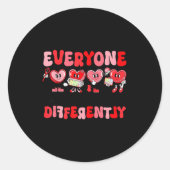 Sticker Rond Retro Everyone Communicates Differently Autism Val (Devant)