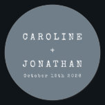 Sticker Rond Rétro minimaliste bleu foncé Mariage de machine à<br><div class="desc">Police minimaliste Retro Mariage personnalisé Sticker rond classique en bleu foncé Dusty</div>