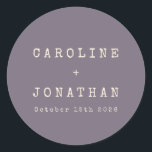 Sticker Rond Rétro minimaliste Dusty Purple Mariage de machine<br><div class="desc">Police minimaliste Retro Mariage personnalisé Sticker rond classique en bleu foncé</div>