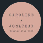 Sticker Rond Rose minimaliste rétro Typewriter mariage personna<br><div class="desc">Sticker Rtro Minimaliste Type Police Mariage Personnalisé Classic Round Sticker en Rose avec Typographie Noire</div>