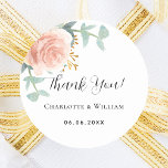 Sticker Rond Rose or floral eucalyptus mariage merci<br><div class="desc">Une arrière - plan blanche design. Décoré d'or rose vert couleur eau et de fleurs roses rousses,  rose,  eucalyptus feuille,  sprigs,  verdure,  feuilles faux or. Personnalisez et ajoutez vos noms et une date. Avec le texte : Merci !</div>
