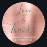 Sticker Rond Rose Rose Or Chic Metallic Love & Thanks<br><div class="desc">Blush Pink - Rose Gold and Charcoal Grey Typographie Script Faux Faux Metal Metallic Elegant Love and Thanks - Merci Favor Sticker qui peut être utilisé comme enveloppe Seal. Cet autocollant peut être customisé pour inclure votre nom et votre date de mariage. Cet autocollant fait partie d'une collection de mariages...</div>