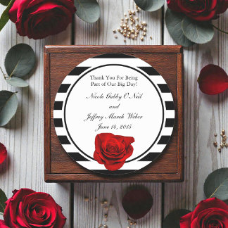 Sticker Rond Rose rouge sur le Mariage des rayures noir et blan