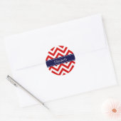 Sticker Rond Rouge Blanc LG Chevron Marine Nom bleu Monogramme (Enveloppe)