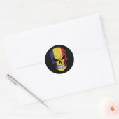 Sticker Rond Roumanie Drapeau crâne souriant (Enveloppe)