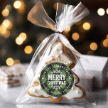 Sticker Rond Rustic Green Buffalo Check Christmas Cadeau Tags<br><div class="desc">Autocollant rond imprimé sur mesure et abordable étiquettes cadeaux de Noël personnalisées avec votre nom de famille ou autre texte. Ce design de vacances rustique moderne présente des lettres MERRY CHRISTMAS en détresse sur un arrière - plan de buffle vert et noir. Utilisez les outils de conception pour choisir n'importe...</div>