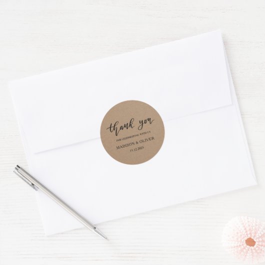 Sticker Rond Rustique Kraft manuscrit Merci de script Mariage (Enveloppe)