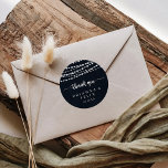 Sticker Rond Rustique String éclaire Merci mariage Faveur<br><div class="desc">Ce collier rustique lumières à cordes Merci mariage faveur classique collant rond est parfait pour un mariage moderne. Le design présente de belles lumières à cordes peintes à la main dans un arrière - plan bleu foncé. Faites de l'autocollant votre propre étiquette en incluant vos noms, l'événement (s'il y a...</div>
