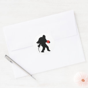 Sticker Rond Saint Valentin Sasquatch