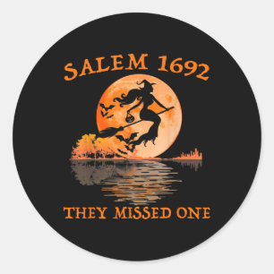 Sticker Rond Salem 1692 Ils Ont Manqué Une Sorcière Riding Sall