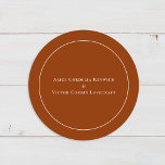 Sticker Rond Sceau d'enveloppe Mariage Boho Arch en terre cuite<br><div class="desc">Ce design Simple Boho Arch Terracotta Mariage Envelope Seals présente une palette sophistiquée d'ivoire neutre, associée à de magnifiques mélanges et assortis d'options de terracotta rouille, de vert sauge et de prune. L'élégance sobre de la typographie simple et des arches douces crée une esthétique apaisante et polie avec un style...</div>