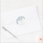 Sticker Rond Sceau d'enveloppe Mariage Customisé Blue Hydrangea<br><div class="desc">Ce magnifique design présente des fleurs d'aquarelle et votre texte personnalisé. Utilisez le modèle pour remplir vos informations. La fonction "Personnaliser plus loin" peut être utilisée pour modifier la police (taille,  style,  couleur),  ajouter des lignes de texte ou modifier la disposition.</div>