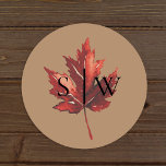 Sticker Rond Sceau d'enveloppe Mariage en terre cuite simple de<br><div class="desc">Ce simple joint d'enveloppe mariage en terre cuite en feuilles d'automne s'inspire de l'élégance délicate de la transition de la nature, avec un charme rustique et simple qui saisit l'essence de l'automne. Ce design est composé d'une feuille d'érable boho minimaliste, sur un arrière - plan en terre cuite. Chaque pièce...</div>