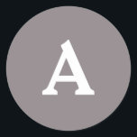 Sticker Rond Sceau d'enveloppe monographique personnalisée<br><div class="desc">Il s'agit de monogrammes magnifiquement imprimés personnalisés qui peuvent être customisés pour votre journée spéciale. Il est préférable pour les invitations de mariage,  les cartes RSVP et d'autres produits qui correspondent à ce design.</div>