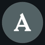 Sticker Rond Sceau d'enveloppe monographique personnalisée<br><div class="desc">Il s'agit de monogrammes magnifiquement imprimés personnalisés qui peuvent être customisés pour votre journée spéciale. Il est préférable pour les invitations de mariage,  les cartes RSVP et d'autres produits qui correspondent à ce design.</div>