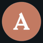 Sticker Rond Sceau d'enveloppe monographique personnalisée<br><div class="desc">Il s'agit de monogrammes magnifiquement imprimés personnalisés qui peuvent être customisés pour votre journée spéciale. Il est préférable pour les invitations de mariage, les cartes RSVP et d'autres produits qui correspondent à ce design.</div>