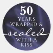 Sticker Rond Scellé avec un baiser Bleu 50e anniversaire (Devant)